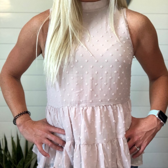 Woman’s Top - Picture 4 of 4